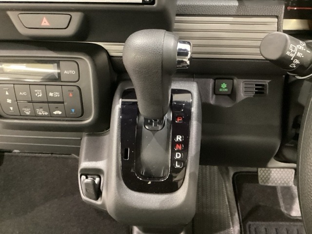Honda N-VAN 10