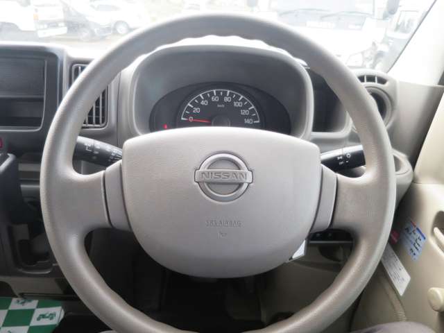 Nissan NV100 Clipper 12