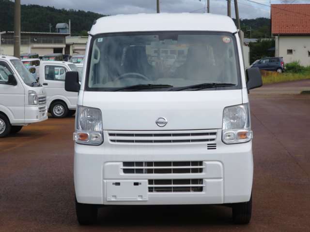 Nissan NV100 Clipper 2