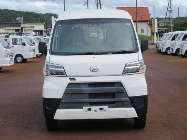 Daihatsu Hijet Cargo 2