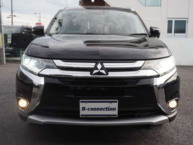 Mitsubishi Outlander 4