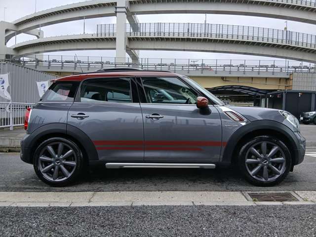 MINI Crossover 8