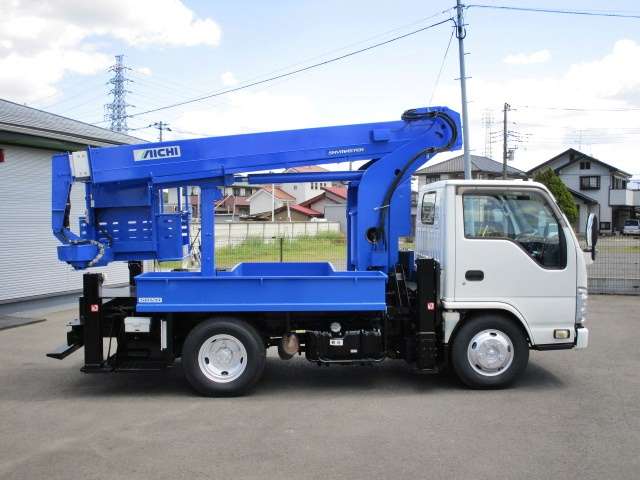 Isuzu Elf 5