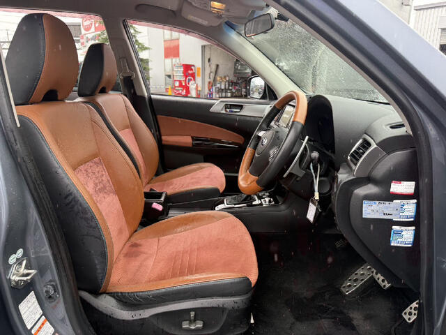 Subaru Exiga Crossover7 12
