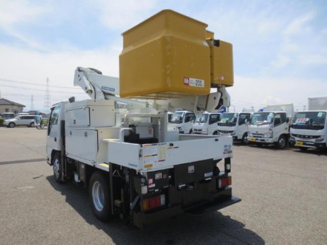 Isuzu Elf 5
