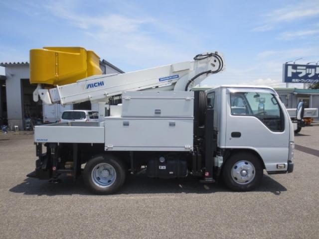 Isuzu Elf 8