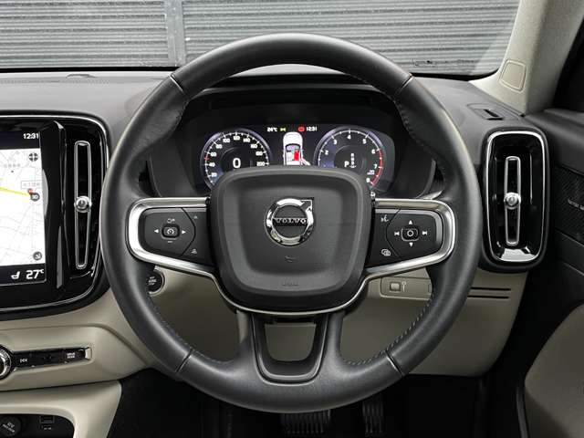 Volvo XC40 9