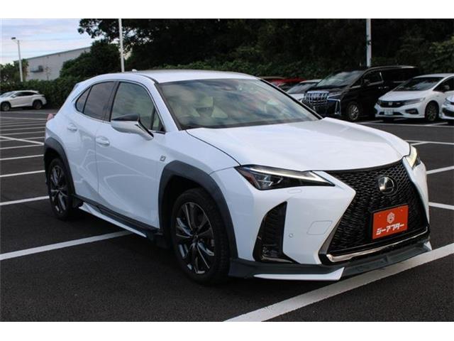 Lexus UX 8