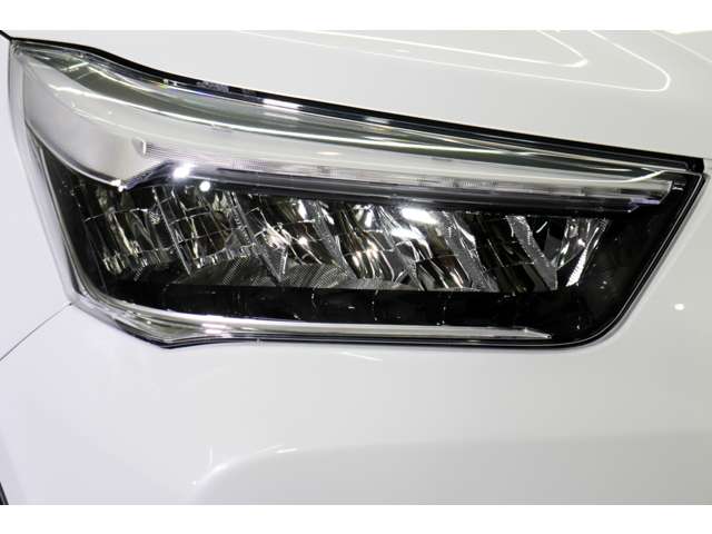 Daihatsu Rocky 3
