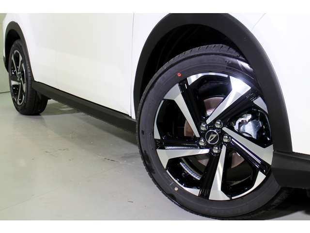 Daihatsu Rocky 4