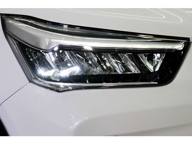 Daihatsu Rocky 5