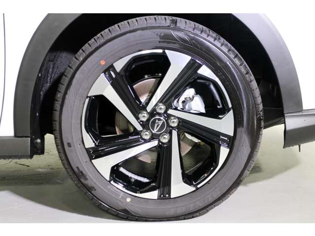 Daihatsu Rocky 7