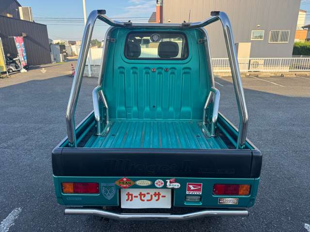 Daihatsu Midget II 10