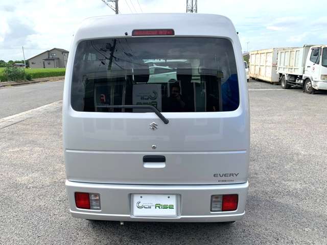 Suzuki Every 8