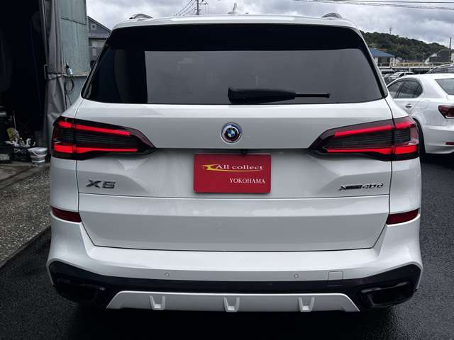 BMW X5 8