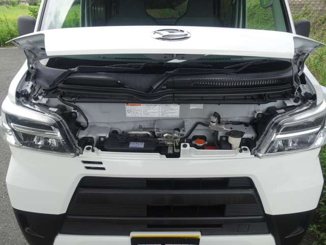 Daihatsu Hijet Cargo 9