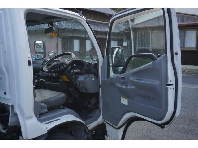 Hino Dutro 12