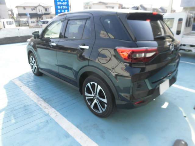 Daihatsu Rocky 9