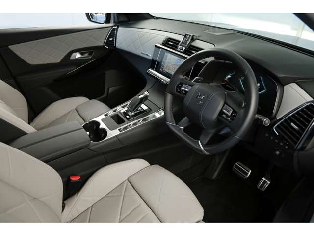 DS Automobiles DS 7 Crossback 3