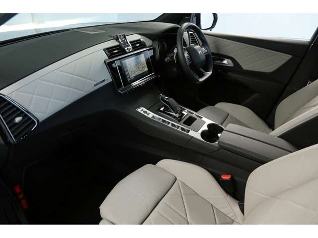 DS Automobiles DS 7 Crossback 10