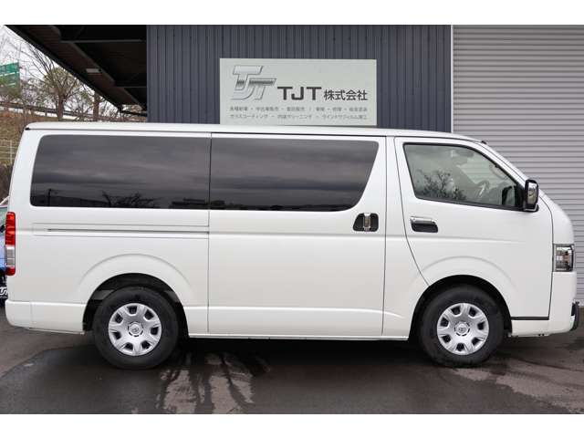 Toyota Hiace Van 6