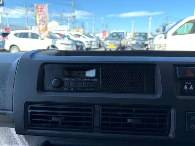 Daihatsu Hijet Cargo 11