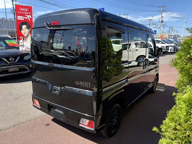 Daihatsu Hijet Cargo 9