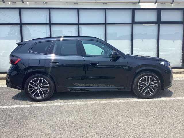 BMW iX1 10
