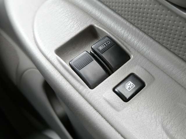 Mazda Titan Dash 12
