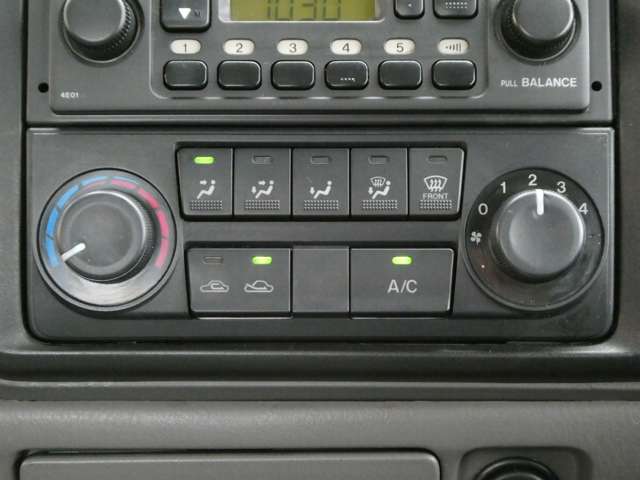 Mazda Titan Dash 7
