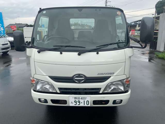 Hino Dutro 2