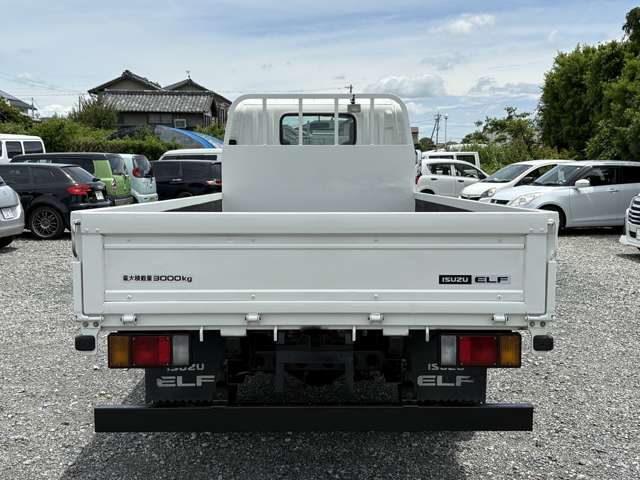 Isuzu Elf 2