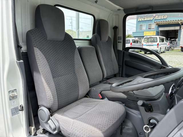 Isuzu Elf 3
