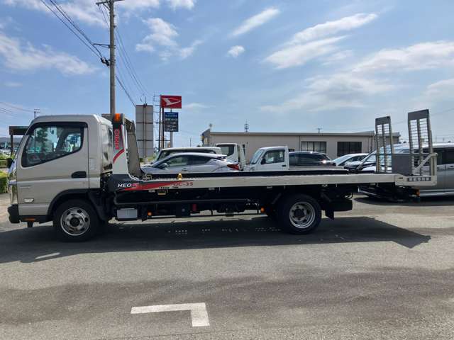 Mitsubishi Fuso Canter 2