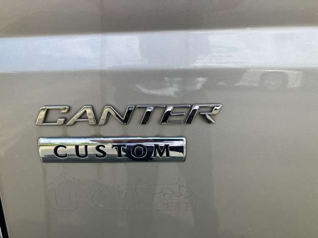 Mitsubishi Fuso Canter 9
