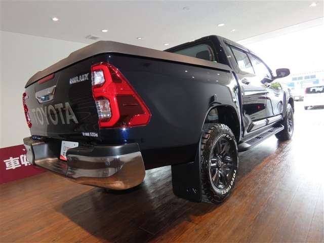 Toyota Hilux 8