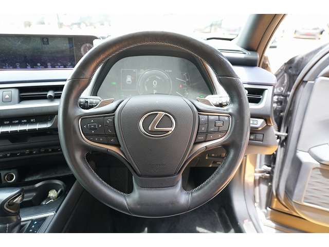 Lexus UX 4