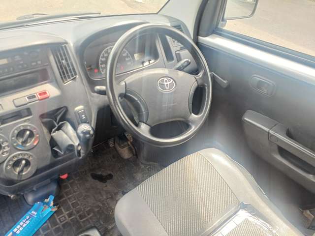 Toyota Light Ace Truck 11