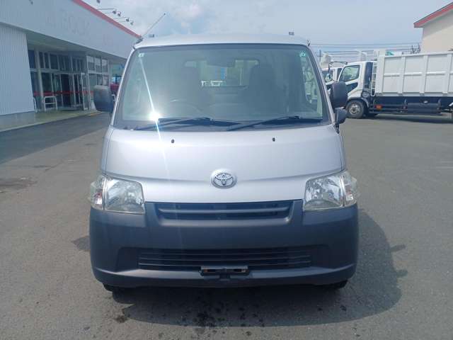 Toyota Light Ace Truck 2