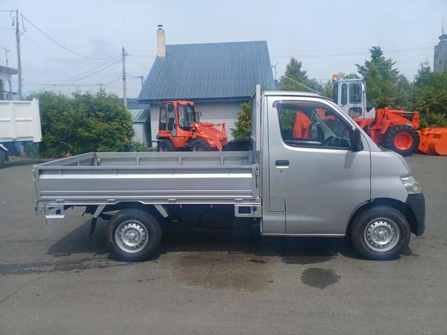 Toyota Light Ace Truck 4