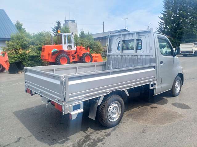 Toyota Light Ace Truck 5