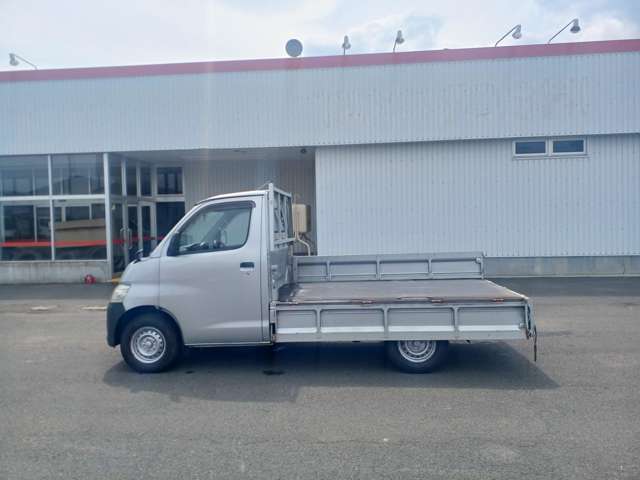 Toyota Light Ace Truck 9