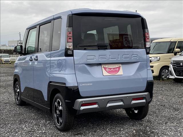 Mitsubishi Delica Mini 9