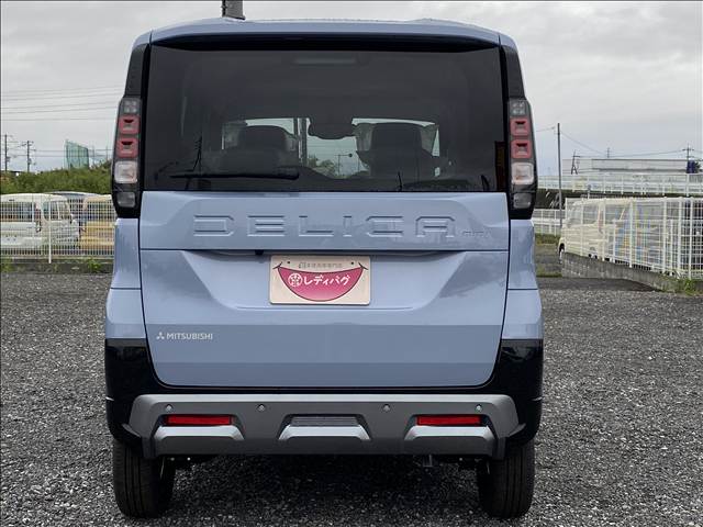 Mitsubishi Delica Mini 10
