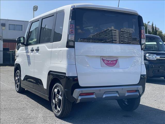 Mitsubishi Delica Mini 8