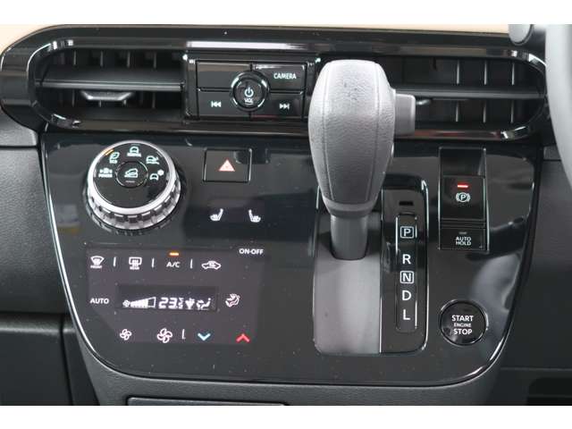 Mitsubishi Delica Mini 12