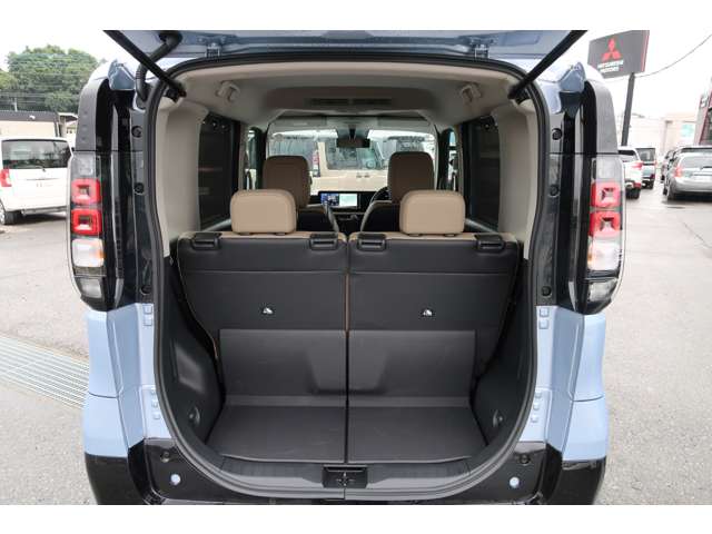 Mitsubishi Delica Mini 10