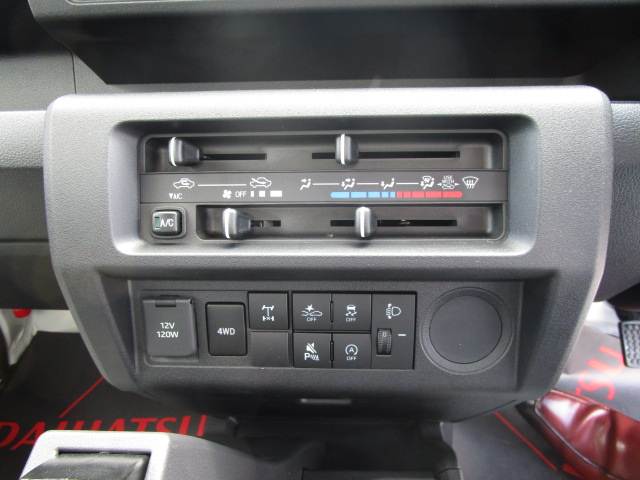 Daihatsu Hijet Truck 12