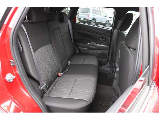 Mitsubishi RVR 9