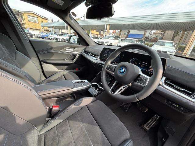BMW iX1 9